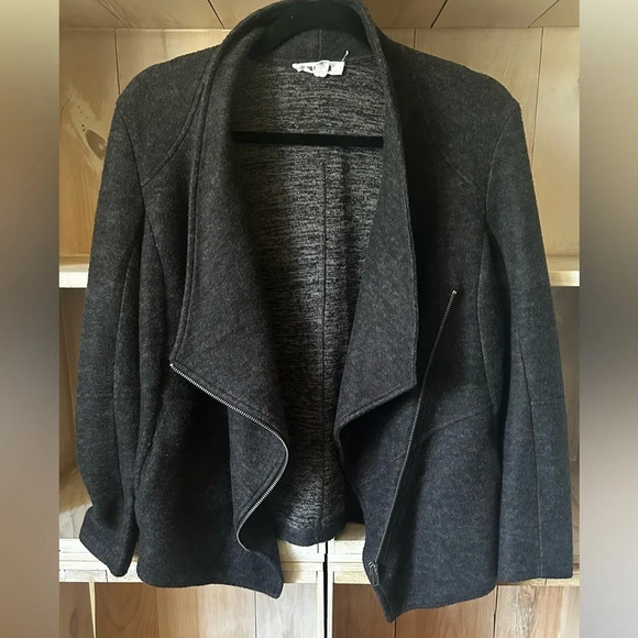 BB DAKOTA Dark Grey Asymmetrical Zip Fleece Moto Jacket Size Medium - Picture 8 of 12